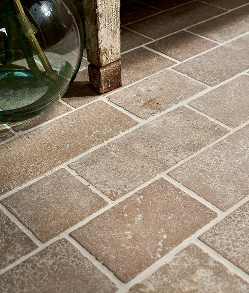 Wychwood Limestone Tumbled & Etched Cobble