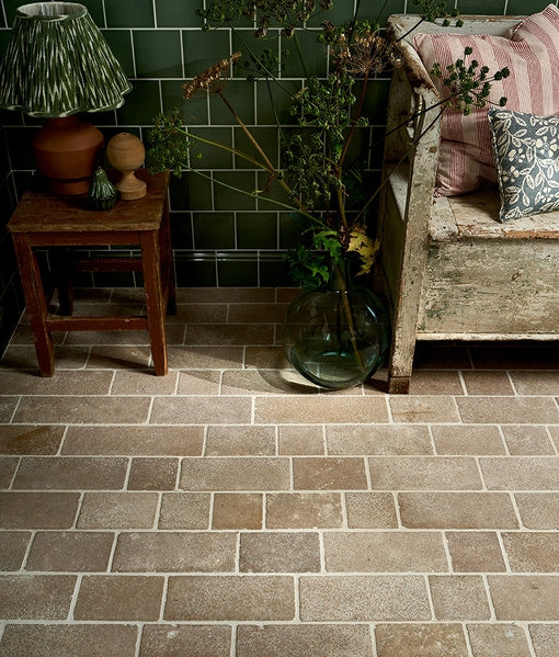 Wychwood Limestone Tumbled & Etched Cobble